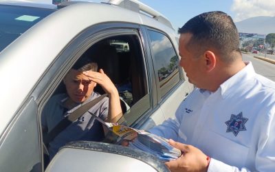 Impulsa Policía Municipal de Arteaga Seguridad Vial en carretera 57